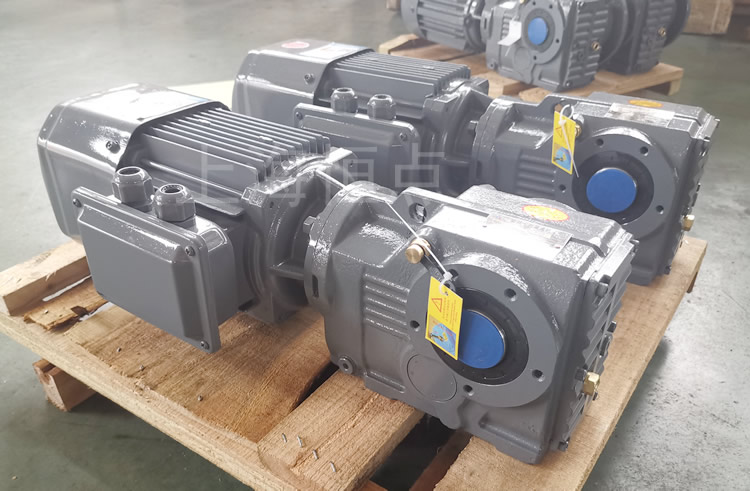 KA37系列減速機通孔輸出，配電機實物圖