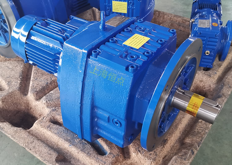 RF87減速機，立式安裝，輸入配電機，實物照片如下